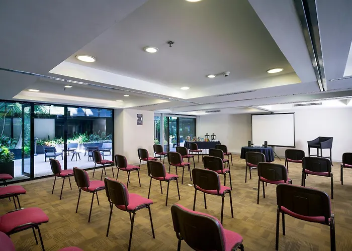 Hotel Campos Eliseos 5*