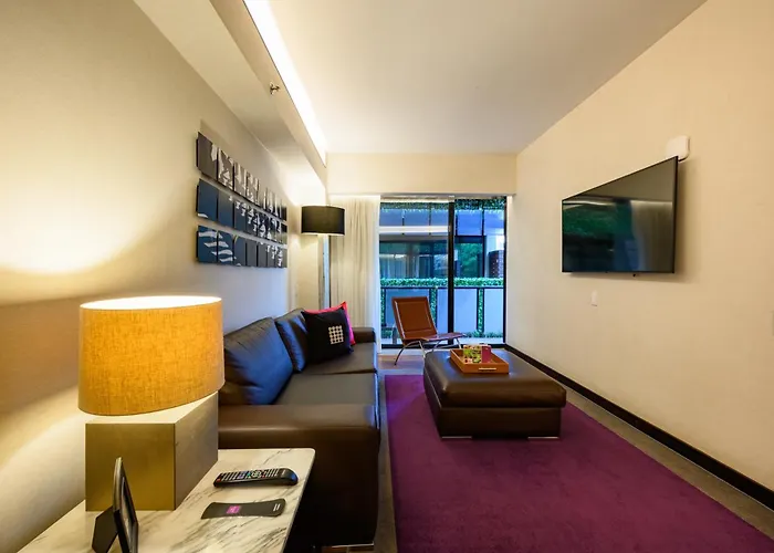 Campos Eliseos Hotel 5*