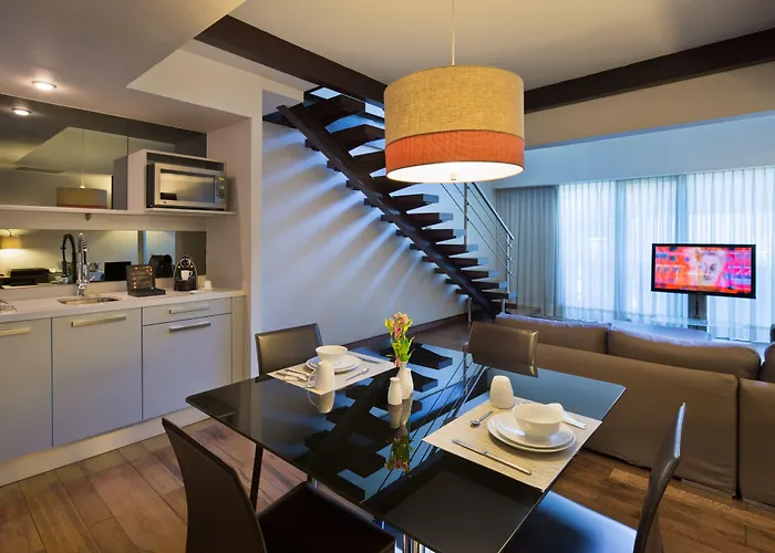 Campos Eliseos 5*