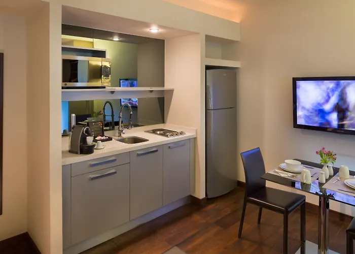 Hotel Campos Eliseos