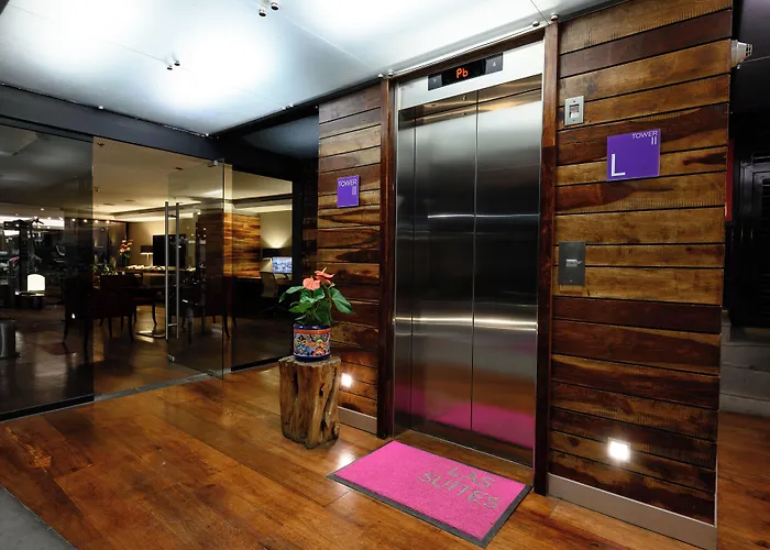 Hotel Campos Eliseos
